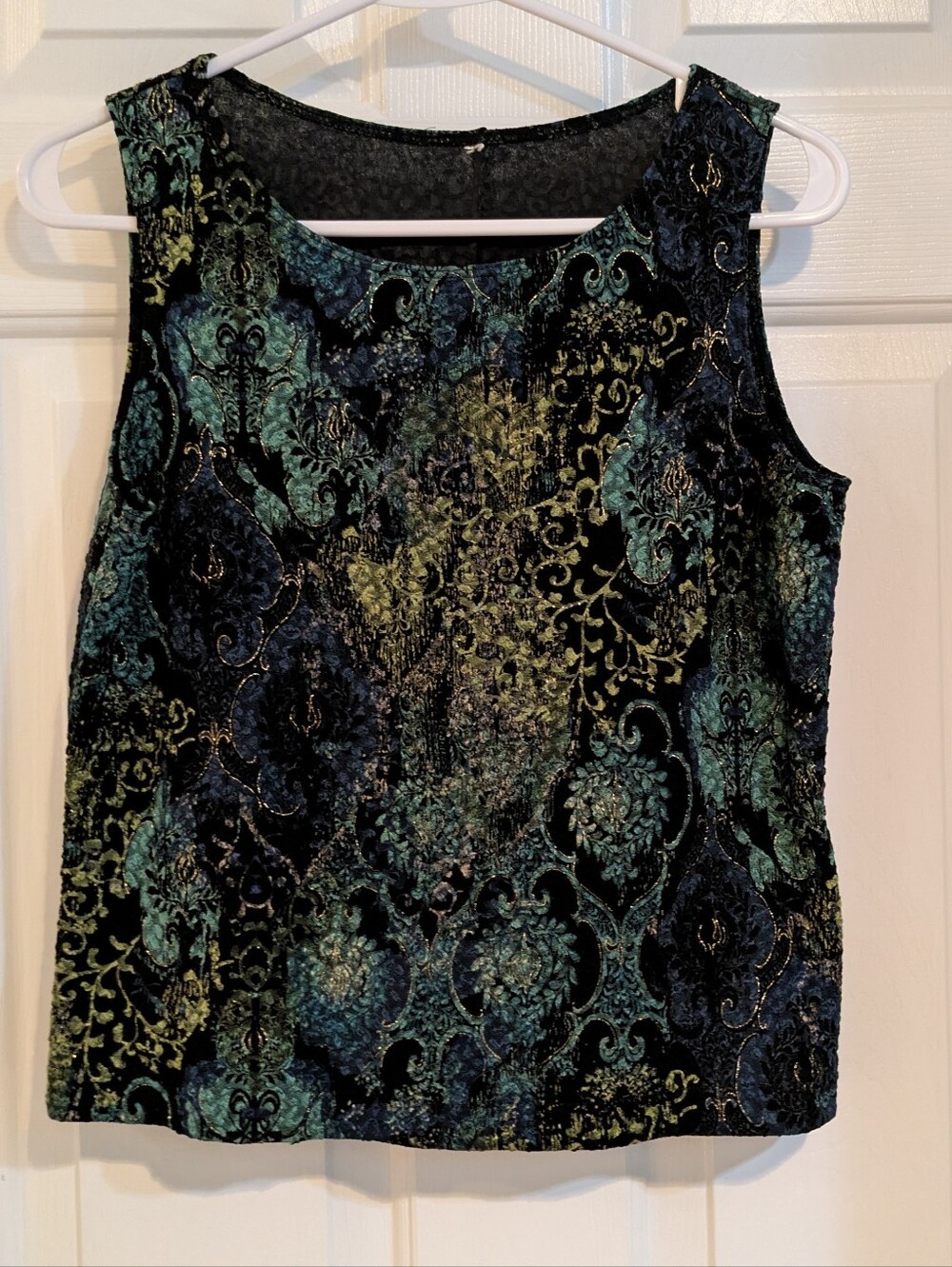 Sleeveless Textured Floral Tank - Black & Teal